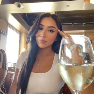 Meet your Posher, Diana